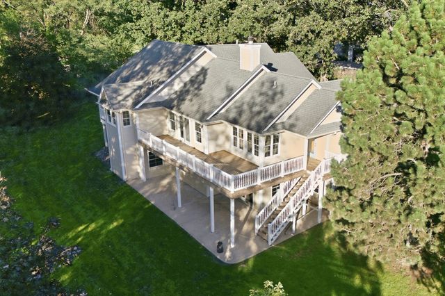 6916 Capitol View Court, Johnston, IA 50131