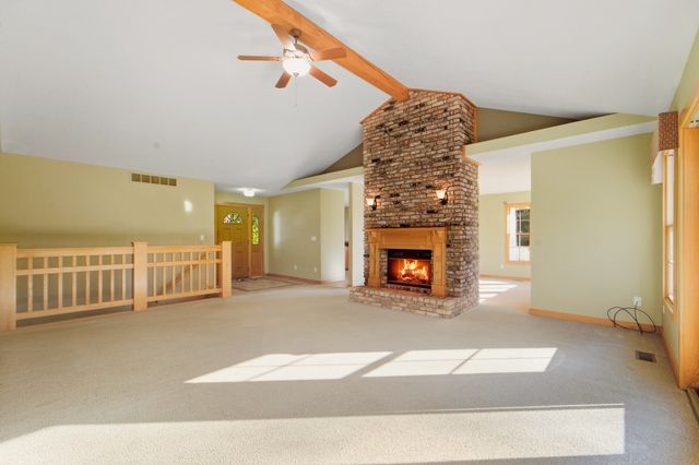 6916 Capitol View Court, Johnston, IA 50131