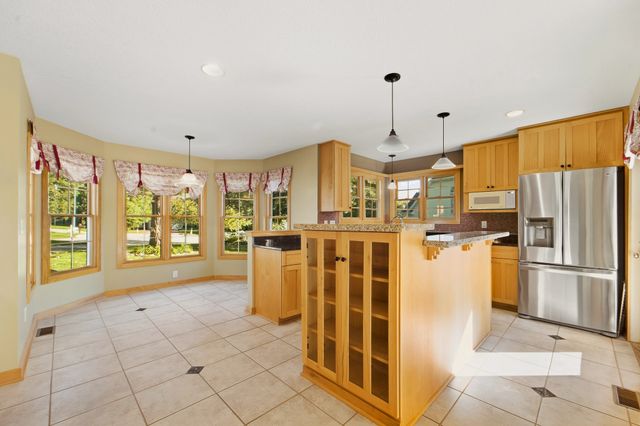 6916 Capitol View Court, Johnston, IA 50131