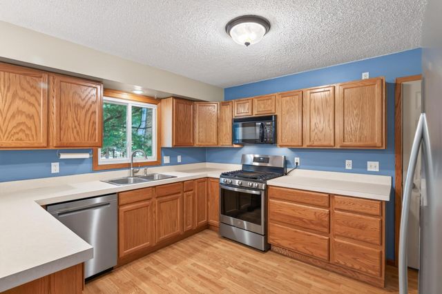 15233 Urbank Street NE, Ham Lake, MN 55304
