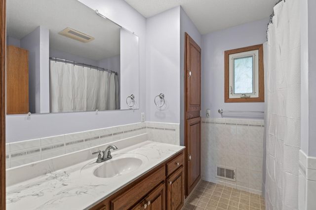 15233 Urbank Street NE, Ham Lake, MN 55304