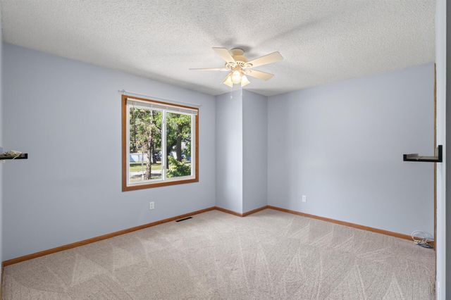 15233 Urbank Street NE, Ham Lake, MN 55304