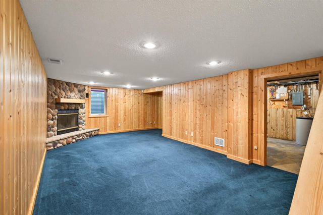 15233 Urbank Street NE, Ham Lake, MN 55304