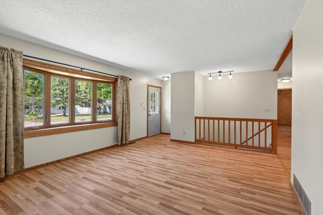 15233 Urbank Street NE, Ham Lake, MN 55304