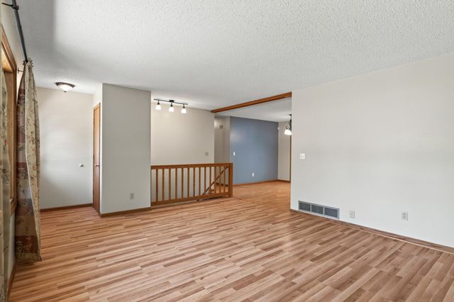 15233 Urbank Street NE, Ham Lake, MN 55304