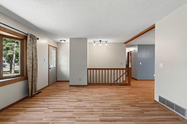 15233 Urbank Street NE, Ham Lake, MN 55304