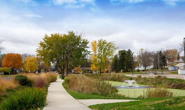 4325 Meadowview Drive, Waconia, MN 55387