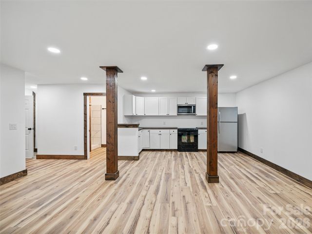 139 Church Street, Burnsville, NC 28714