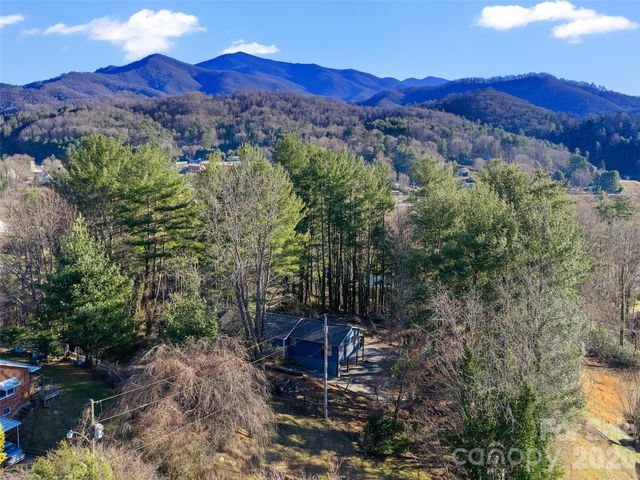 139 Church Street, Burnsville, NC 28714