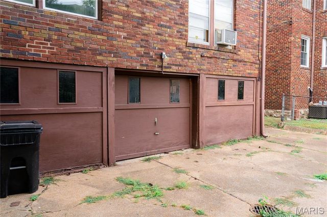 7360 Dartmouth Avenue, University City, MO 63130