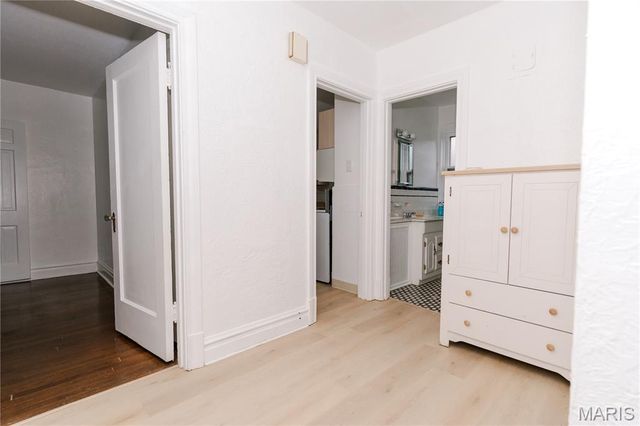 7360 Dartmouth Avenue, University City, MO 63130