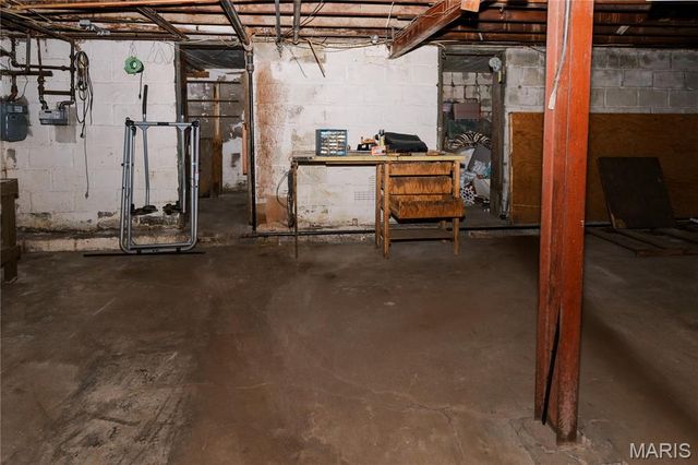 7360 Dartmouth Avenue, University City, MO 63130