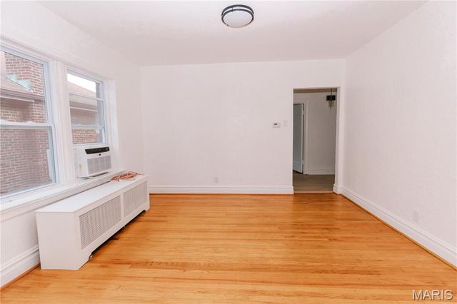 7360 Dartmouth Avenue, University City, MO 63130