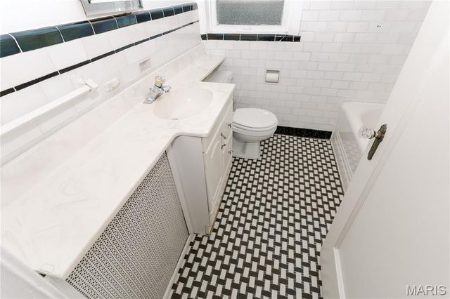 7360 Dartmouth Avenue, University City, MO 63130