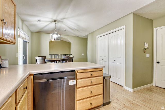 3224 S HINTON CT, West Valley City, UT 84128