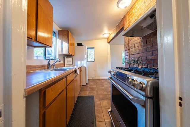 134 Catalpa Ln, Grass Valley, CA 95945
