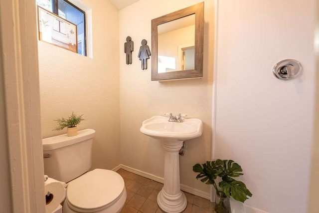 134 Catalpa Ln, Grass Valley, CA 95945