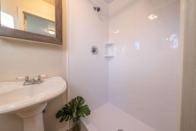 134 Catalpa Ln, Grass Valley, CA 95945