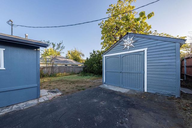 134 Catalpa Ln, Grass Valley, CA 95945