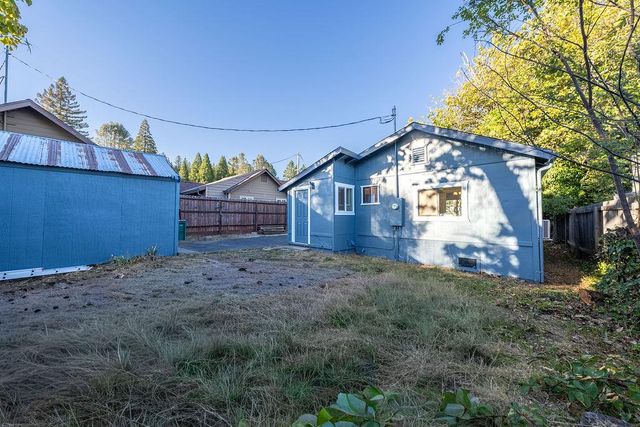 134 Catalpa Ln, Grass Valley, CA 95945