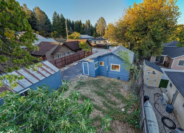 134 Catalpa Ln, Grass Valley, CA 95945