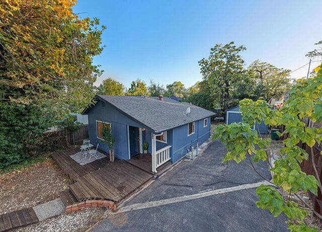 134 Catalpa Ln, Grass Valley, CA 95945