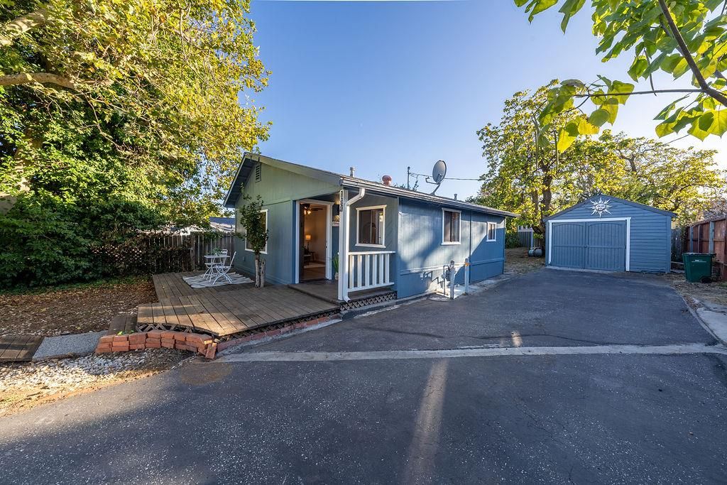 134 Catalpa Ln, Grass Valley, CA 95945