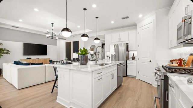 7424 MOONBEAM AVENUE, Sarasota, FL 34241