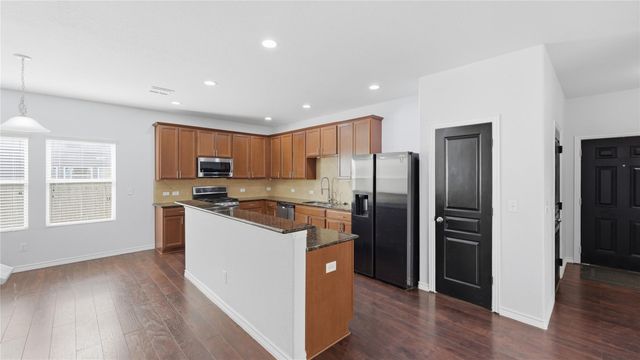 312 Waterloo DR, Kyle, TX 78640