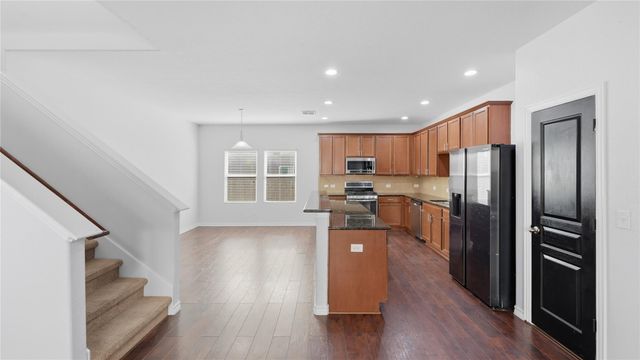 312 Waterloo DR, Kyle, TX 78640