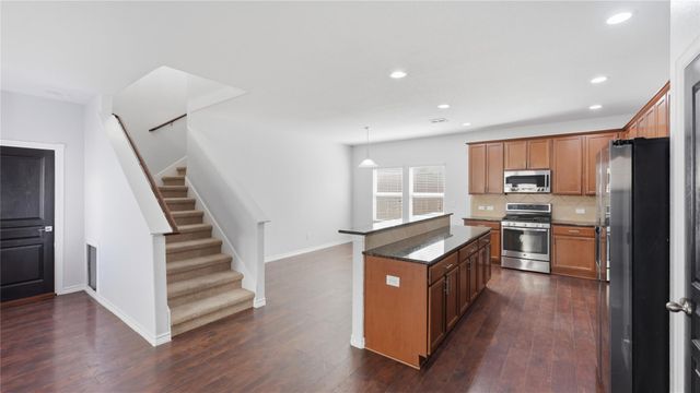 312 Waterloo DR, Kyle, TX 78640