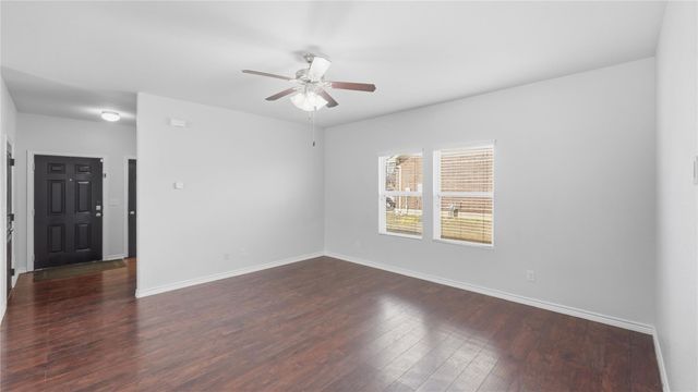 312 Waterloo DR, Kyle, TX 78640