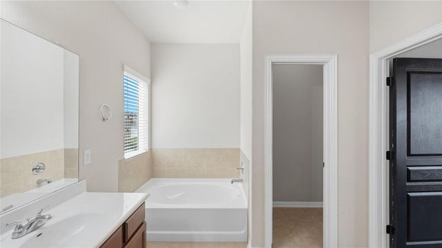 312 Waterloo DR, Kyle, TX 78640