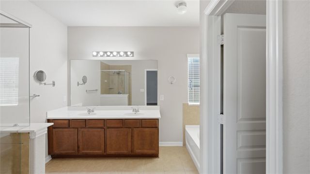 312 Waterloo DR, Kyle, TX 78640