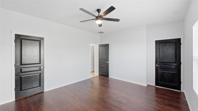 312 Waterloo DR, Kyle, TX 78640