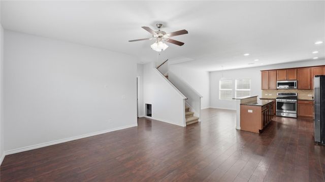 312 Waterloo DR, Kyle, TX 78640