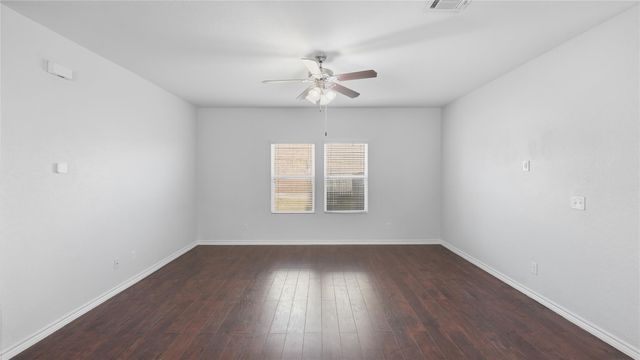 312 Waterloo DR, Kyle, TX 78640