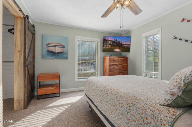 1448 Dover Lane, Dandridge, TN 37725