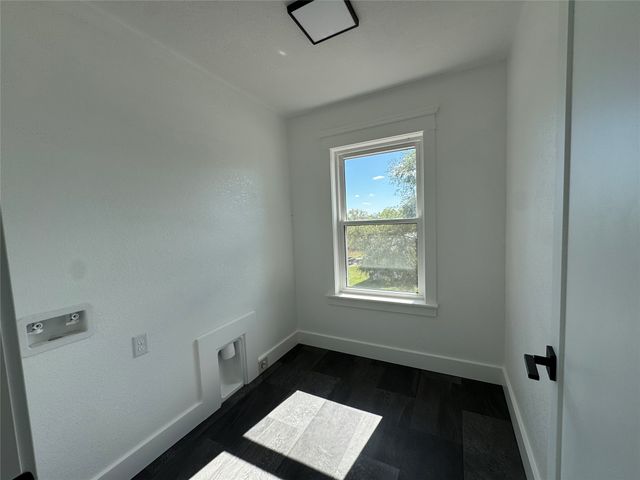 100 8th Street, Adair, IA 50002