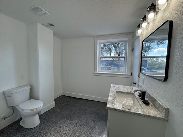 100 8th Street, Adair, IA 50002