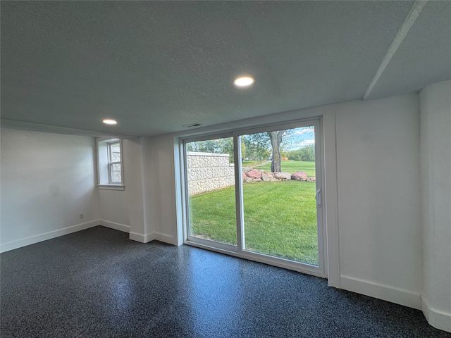 100 8th Street, Adair, IA 50002