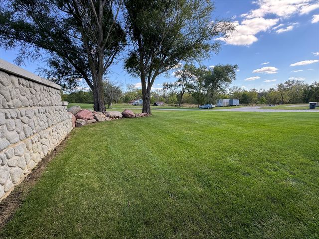 100 8th Street, Adair, IA 50002