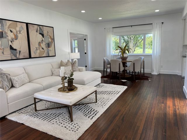 100 8th Street, Adair, IA 50002