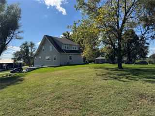 100 8th Street, Adair, IA 50002