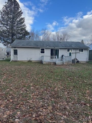 119 Gordon Road, Clay, NY 13212