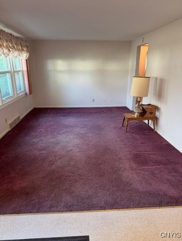 119 Gordon Road, Clay, NY 13212