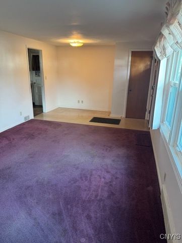 119 Gordon Road, Clay, NY 13212