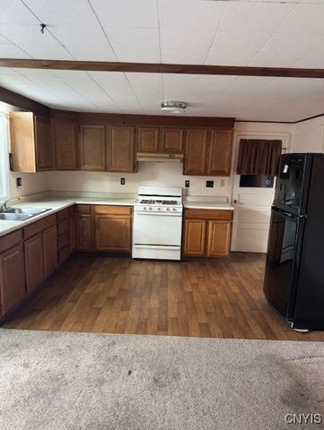 119 Gordon Road, Clay, NY 13212