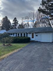 119 Gordon Road, Clay, NY 13212