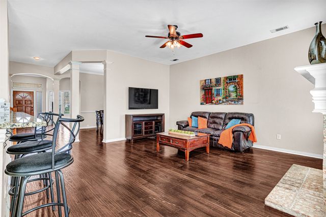 1716 Ivy Lane, Carrollton, TX 75007